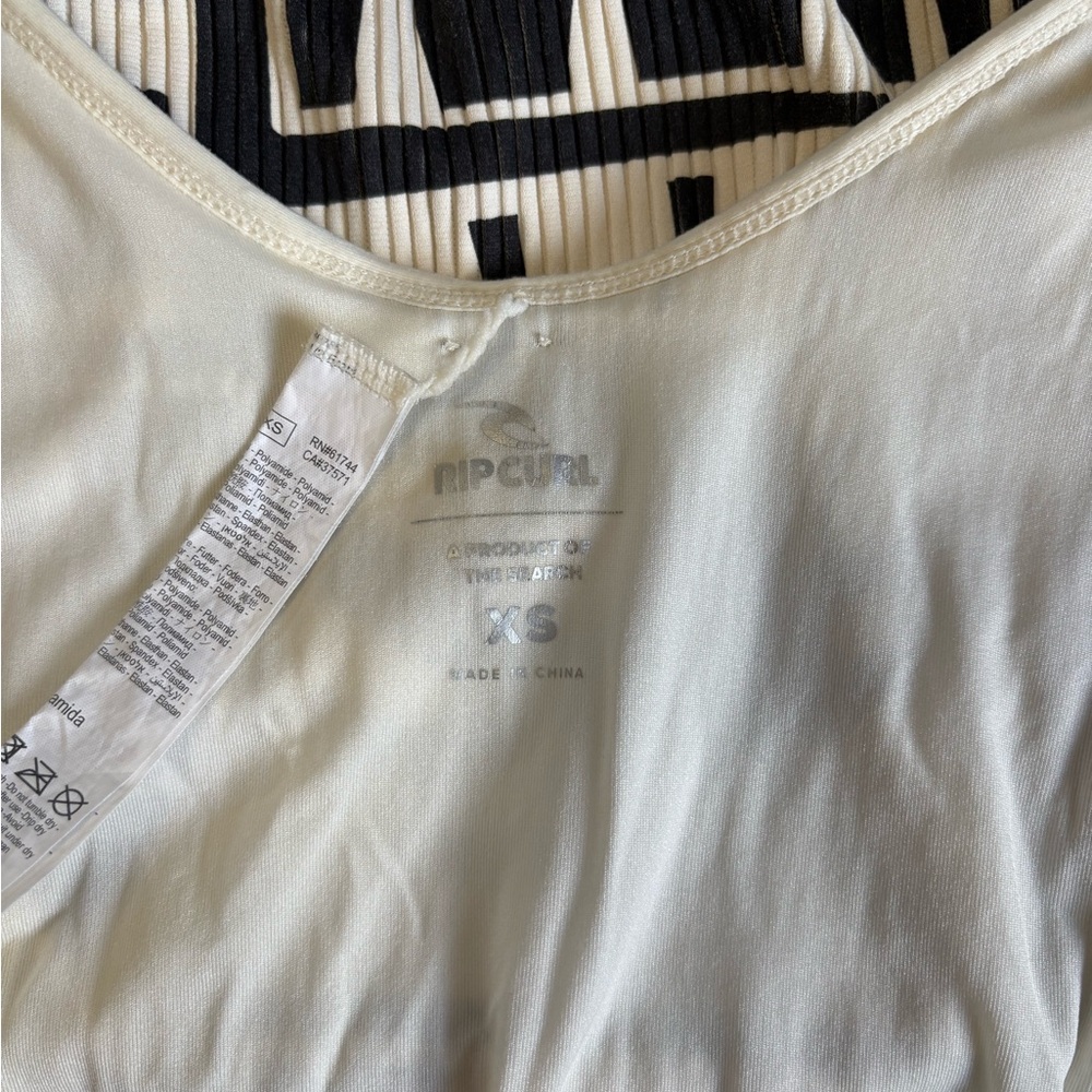 Ripcurl One Piece Swimsuit - Picture 4 of 6